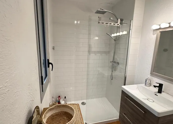 Tropez Centre Parking Et Jardin Prive Inclus Сен-Тропе