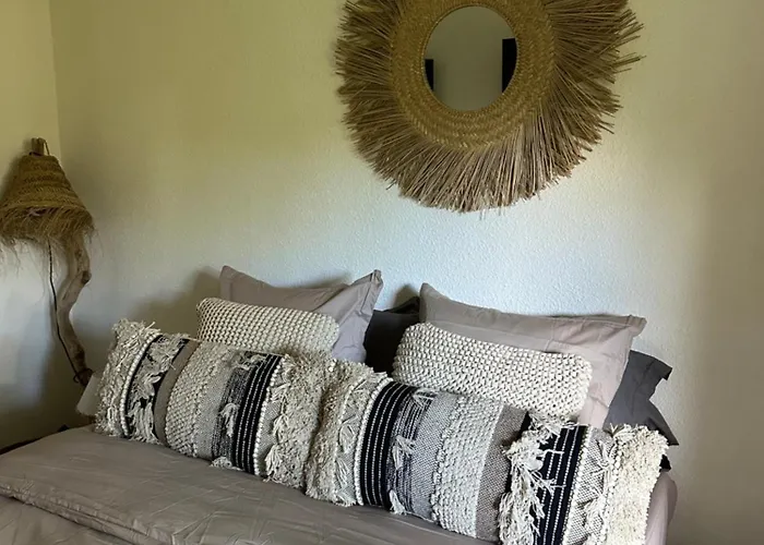 Tropez Centre Parking Et Jardin Prive Inclus Apartman