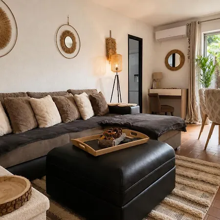 Apartment Tropez Centre Parking Et Jardin Prive Inclus