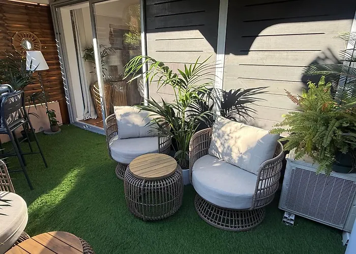 Apartment Tropez Centre Parking Et Jardin Prive Inclus *